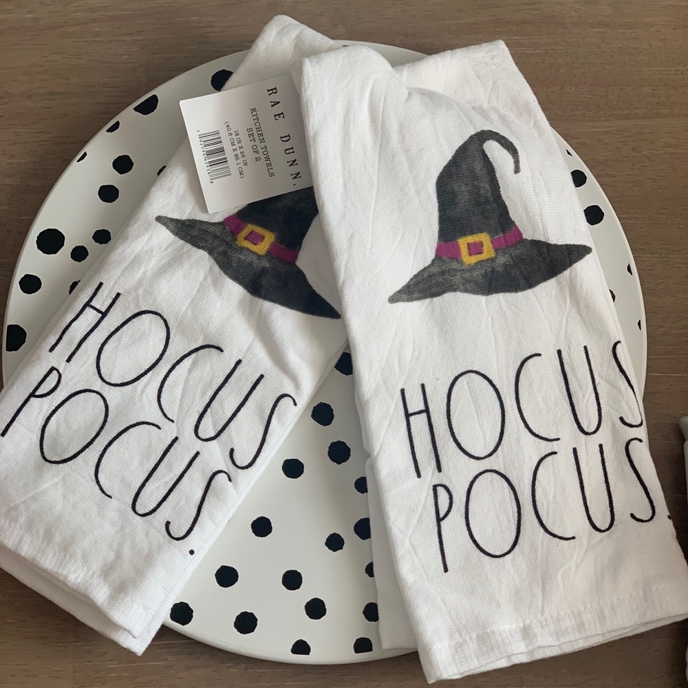 Rae Dunn Halloween 🎃 kitchen towel set